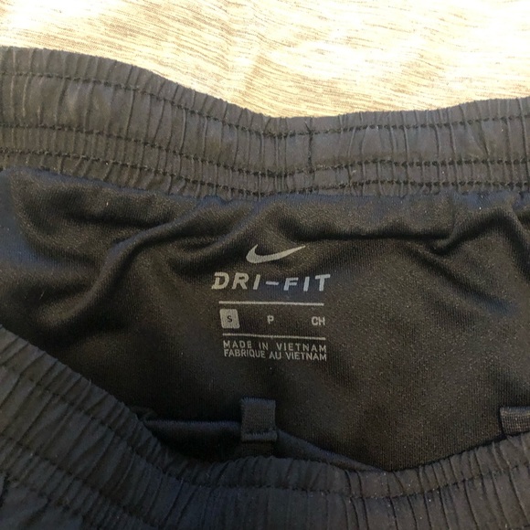 Nike running shorts size small. - Picture 3 of 3
